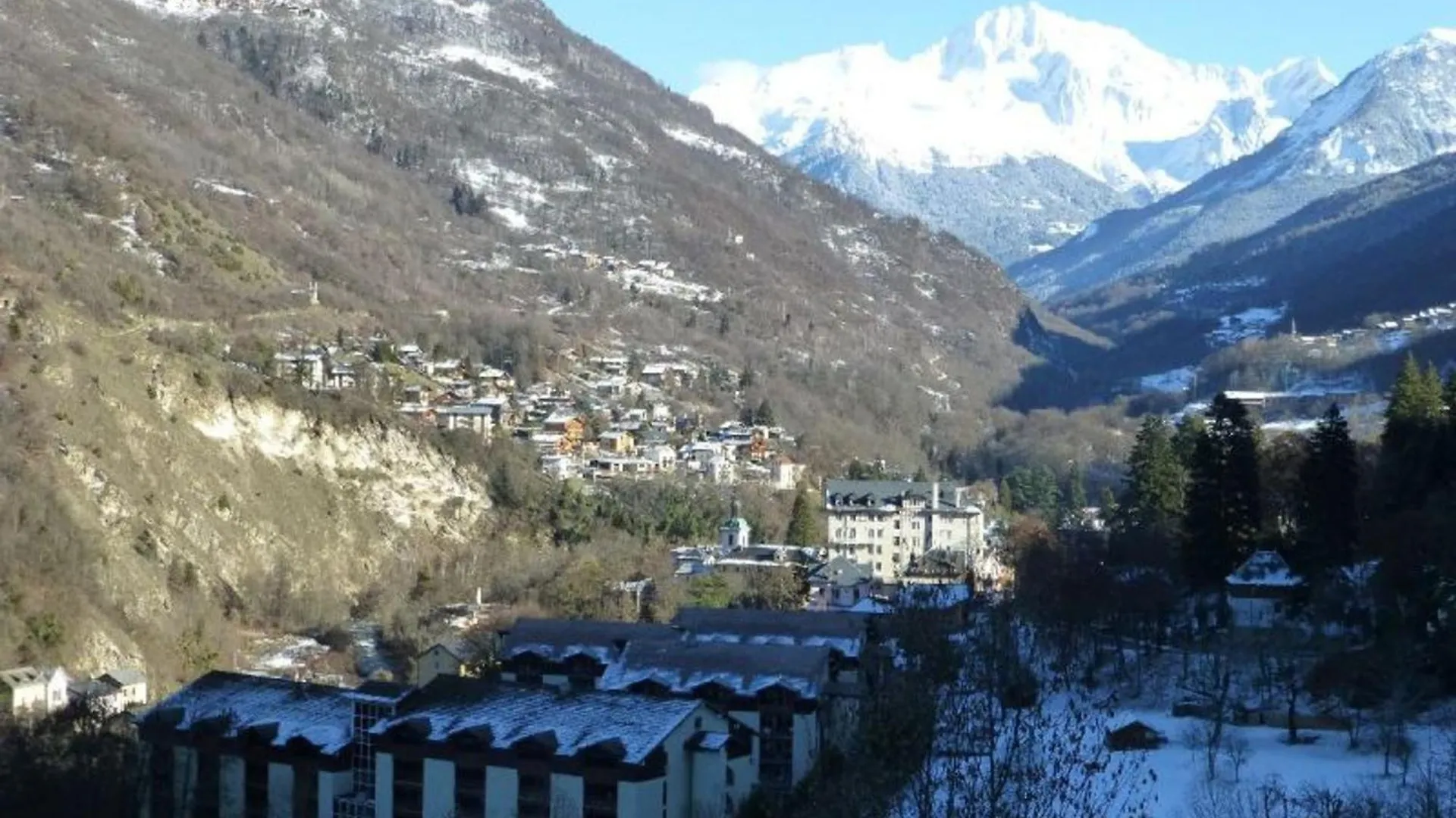Studio 28M² Avec Balcon, Parking Et Wifi - Brides-Les-Bains - Fr-1-512-133 Apartment