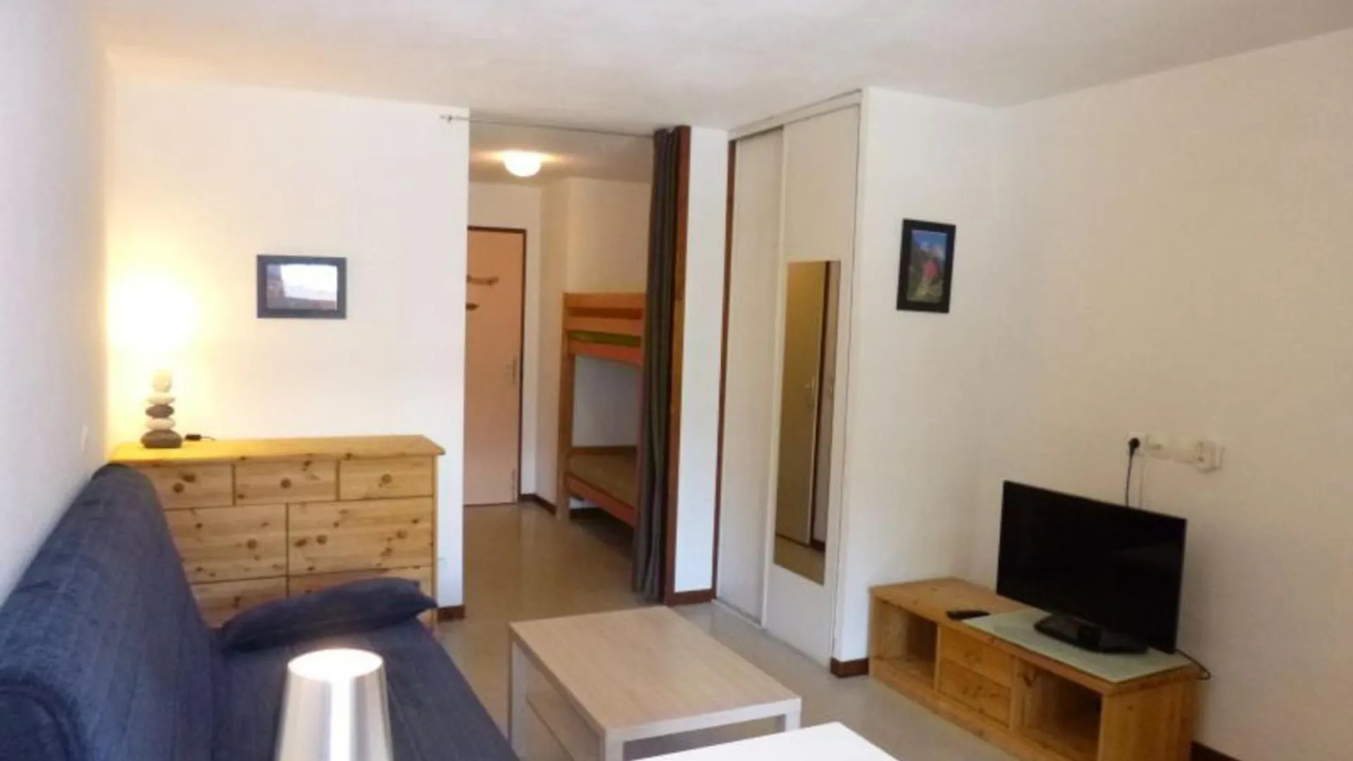 Apartment Studio 28M² Avec Balcon, Parking Et Wifi - Brides-Les-Bains - Fr-1-512-133